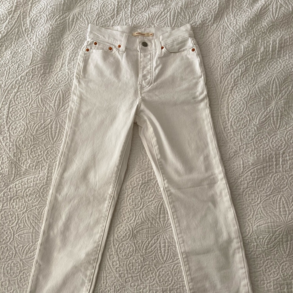 NWOT Levi's White Wedgie Fit Straight Jeans